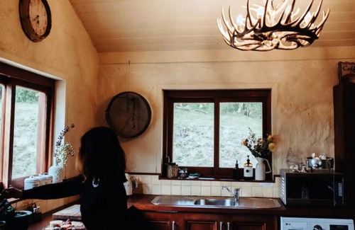 Apollo Bay Cottage | Hideaway Cottage - Secluded Retreat - Pet Friendly