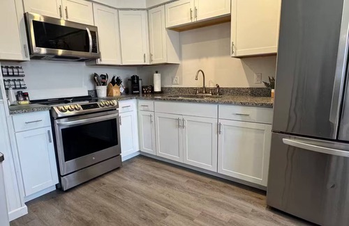 East Fultonham House | Hideaway Haven - waterfront cottage with private boat slip on Buckeye Lake