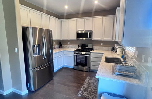 Regency Park House | Hideaway Haven: Where luxury meets Convenience- Near Airport & Downtown