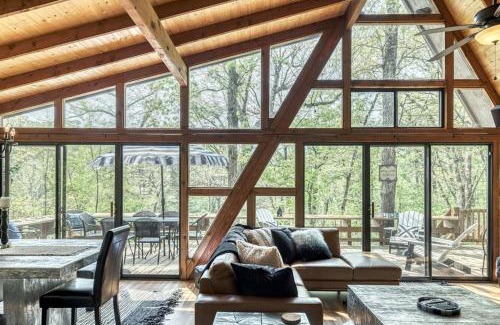 Innsbrook Ski Chalet | Hideaway Lake Chalet