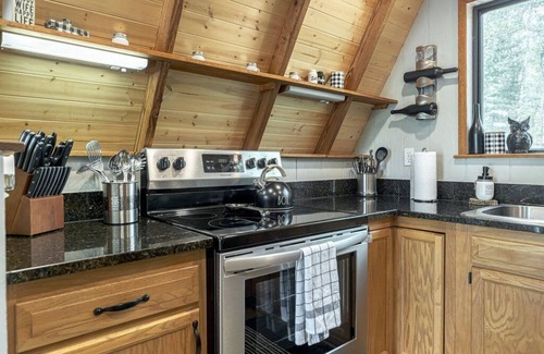 Wright City Ski Chalet | Hideaway Lake Chalet