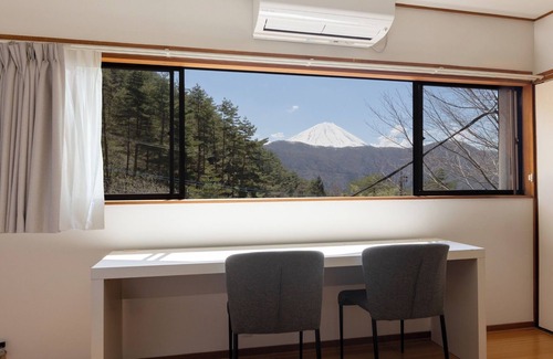 Fujikawaguchiko House | Hideaway lodge with a view of Mt Fuji Near Lake Saiko BBQ Corporate training/Minamitsurugun Yamanashi