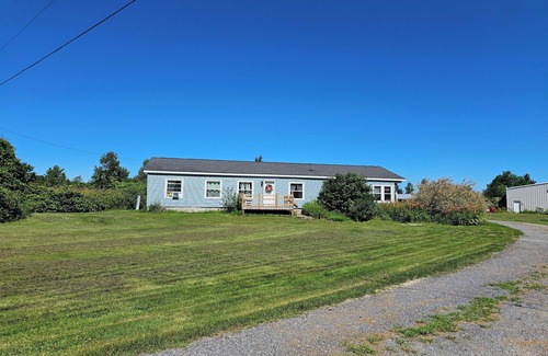 Three Mile Bay House | Hideaway Lodge