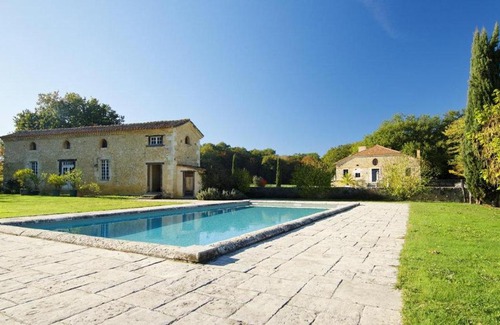 Eauze House | Higat