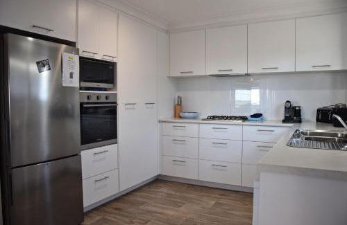 South West Rocks House | High 5