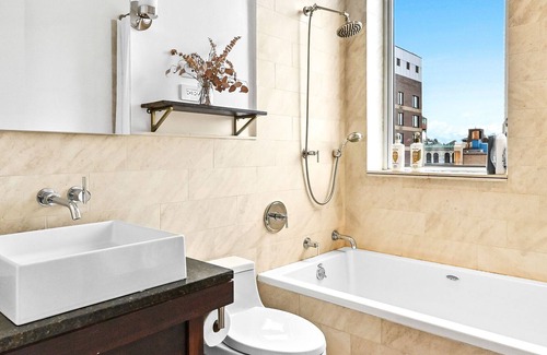 Nolita Apartment | High Ceiling Loft