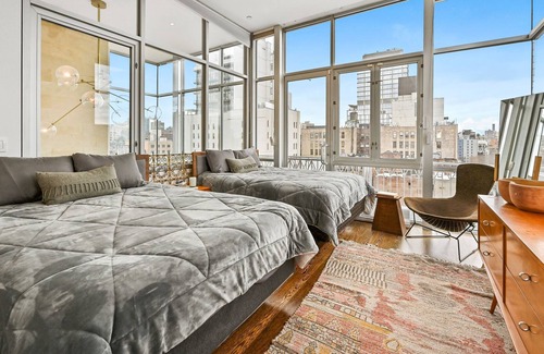 Nolita Apartment | High Ceiling Loft