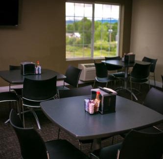 Pinedale Hotel | High Country Suites