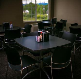 Pinedale Hotel | High Country Suites
