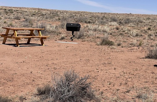 Holbrook RV Rental | High desert camper with the South having views of the Petrified Forest