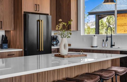 Orderville House | High Desert Home Modern Luxury Near Zion NP