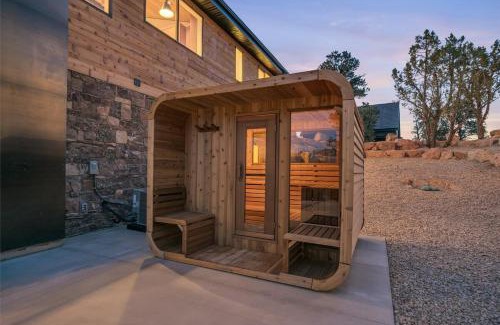 Orderville House | High Desert Home Modern Luxury Near Zion NP