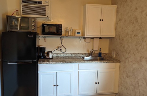 Salina Hotel | High Desert Inn