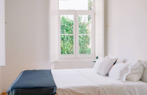 Santa Maria Maior Cabin | High-end 2 Bedroom Apartment!