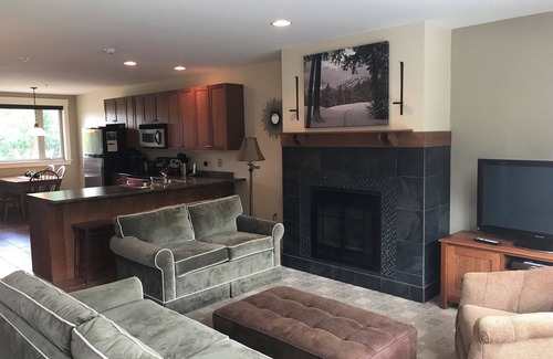 Carrabassett Valley Condo | High End 3 bed 3 bath ski in/out condo with private hot tub on the back deck!