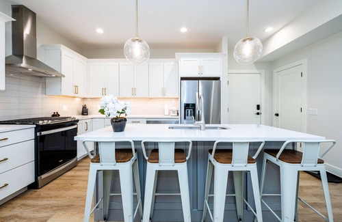 Saint Joseph House | High End Home in St Joseph, MI with Water Views & Pool! 7 night minimum.