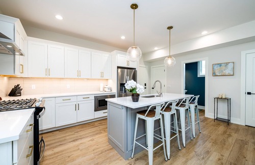 Saint Joseph House | High End Home in St Joseph, MI with Water Views & Pool! 7 night minimum.