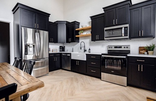Mountain Home Apartment | High-end luxurious loft within walking distance to downtown!