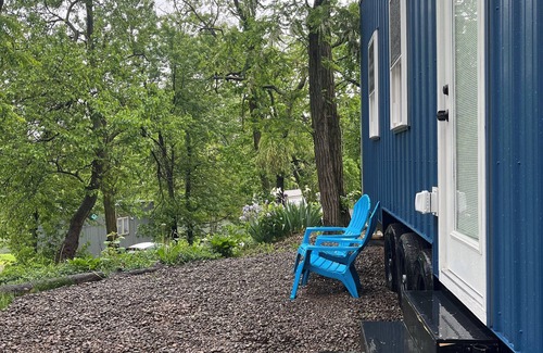 Elizabethtown Apartment | High end tiny home for a one of a kind stay with a peaceful view