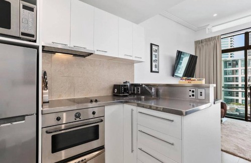 Auckland Central Business District Apartment | High-end Viaduct studio apartment!
