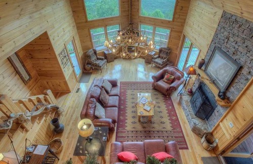 Mineral Bluff Cabin | High Five Lodge by Escape to Blue Ridge