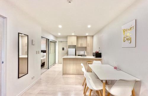 Auckland Central Business District Apartment | High-Floor 2BR Apartment Near Sky Tower Pool Gym