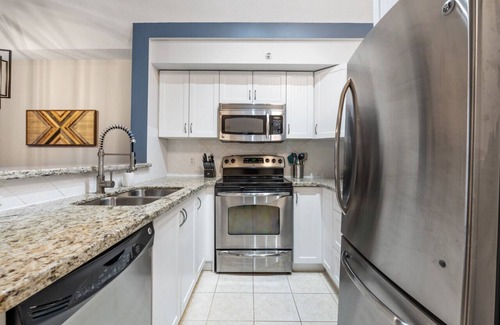 East Kootenay Condo | High Noon | Top Floor | Pool | Hot Tub | Gym