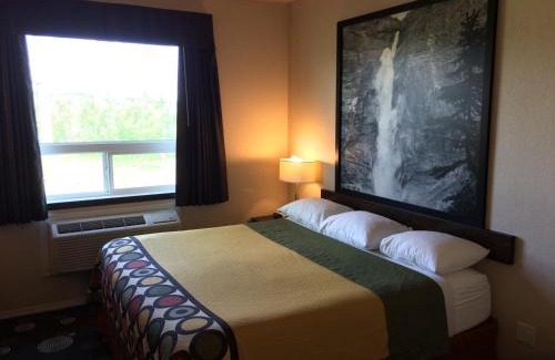 Peace River Hotel | High Point Inn & Suites Peace River