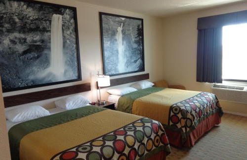Peace River Hotel | High Point Inn & Suites Peace River