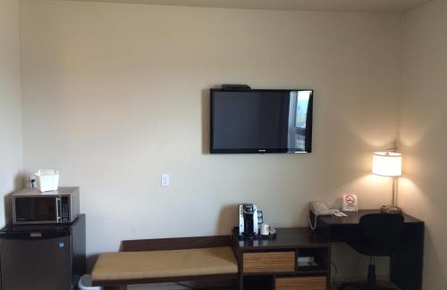 Peace River Hotel | High Point Inn & Suites Peace River