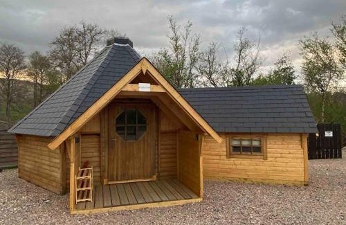Banavie Apartment | High quality cabin with views of Ben Nevis