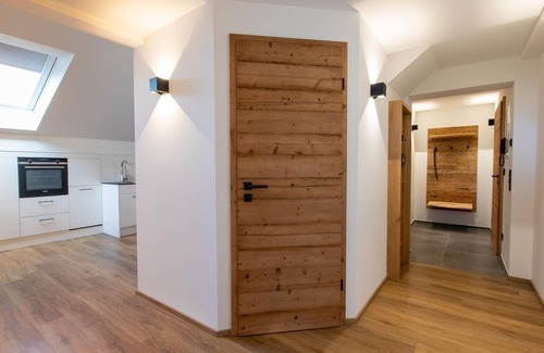 Gaißach Apartment | High seat - Schmickhof