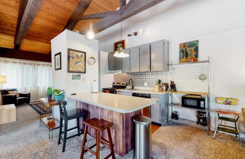 Dollar Point Apartment | High Sierra Hideaway