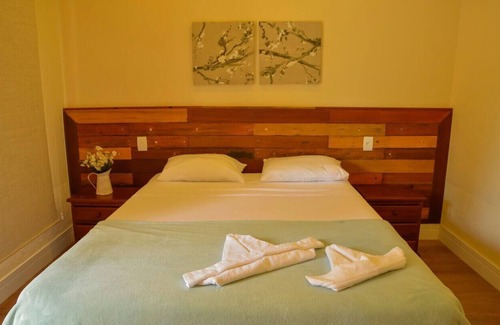 Saquarema Other | High standard country house, 8 luxury suites, swimming pool, lake, sports courts.