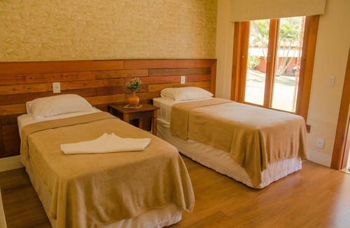 Saquarema Other | High standard country house, 8 luxury suites, swimming pool, lake, sports courts.