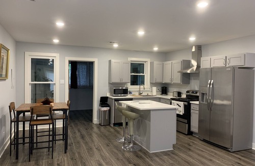 Midtown House | HIGH STYLE ,Plush Midtown Duplex in Overton Square