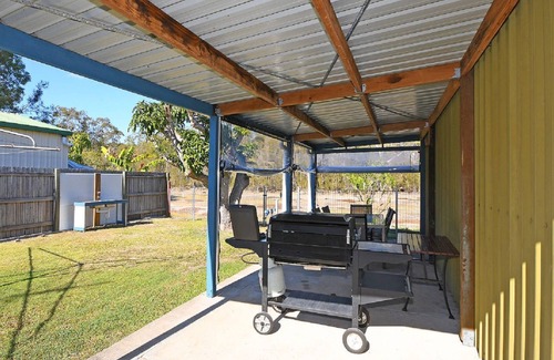 Traviston House | High Tide On Burrum (Downstairs Unit Only) - Close to Beach