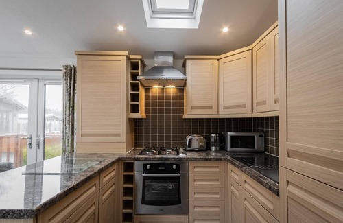 Troutbeck Bridge Cabin | High View Lodge - a holiday lodge that sleeps 4 guests in 2 bedrooms