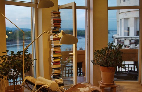 Ujlipotvaros Apartment | Highend Budapest is a stylish apartment located on riverside in the city center