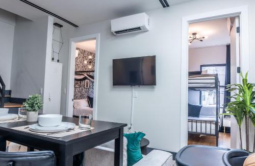 The Heights Apartment | Highend Hideaway with rooftop and NYC views, 2 Kings beds, Sleeps 10, 20 PERCENT OFF