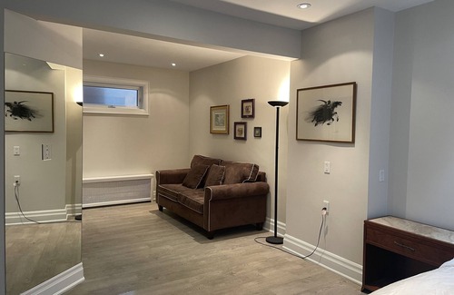 Forest Hill South House | Highend private mansion suite in Forest Hill