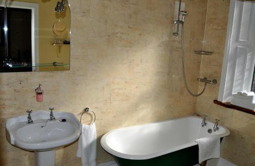 Trim House | Highfield House Guesthouse