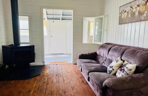 Kooroongarra House | Highland Cattle Farm Stay at Elveden by Narraburra