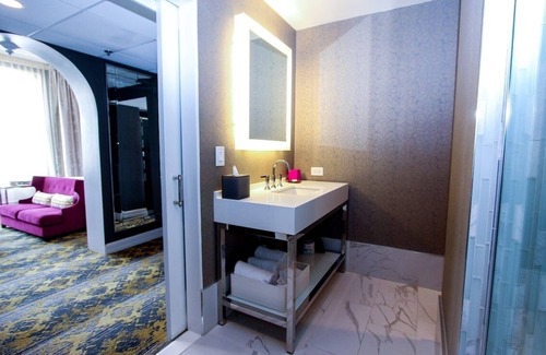 Kalorama Heights Hotel | Highland Suite, Churchill Hotel, Historic Charm, Parking, Near City Attractions