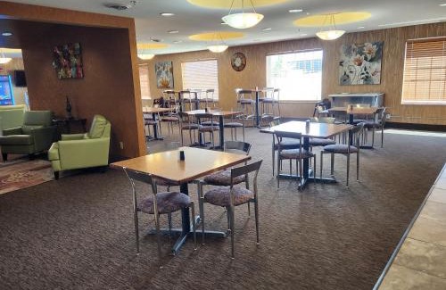 Minot Hotel | Highland Suites Minot