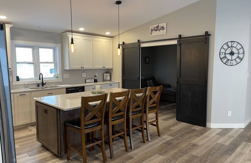 Devils Lake House | "Highlander" House 4 Bedroom, 3 Bath- Ackerman Valley