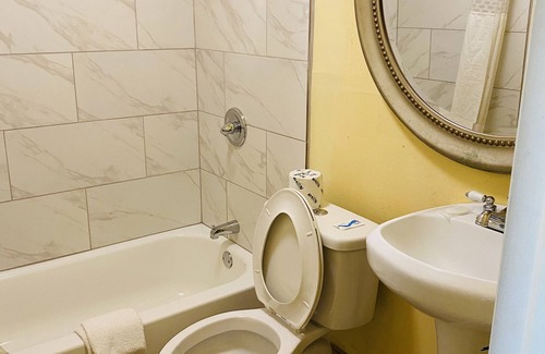 Athens Hotel | Highlander Motel