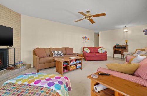 Deep Hole House | Highlander - Quiet vacation comfort!