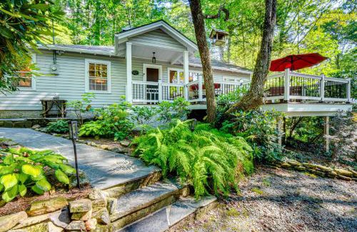 Mirror Lake House | Highlands Vacation Rental - Walk to Mirror Lake!