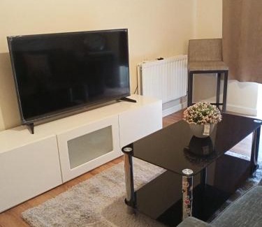 Hatfield House | Highly Comfortable Home